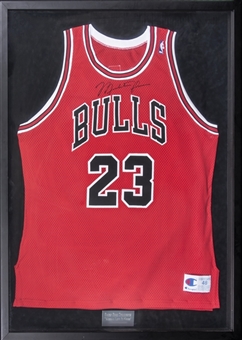 Michael Jordan Signed Chicago Bulls Jersey In 39.5 x 30 Framed Display (Beckett) 